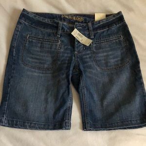 NWT american eagle shorts size 6